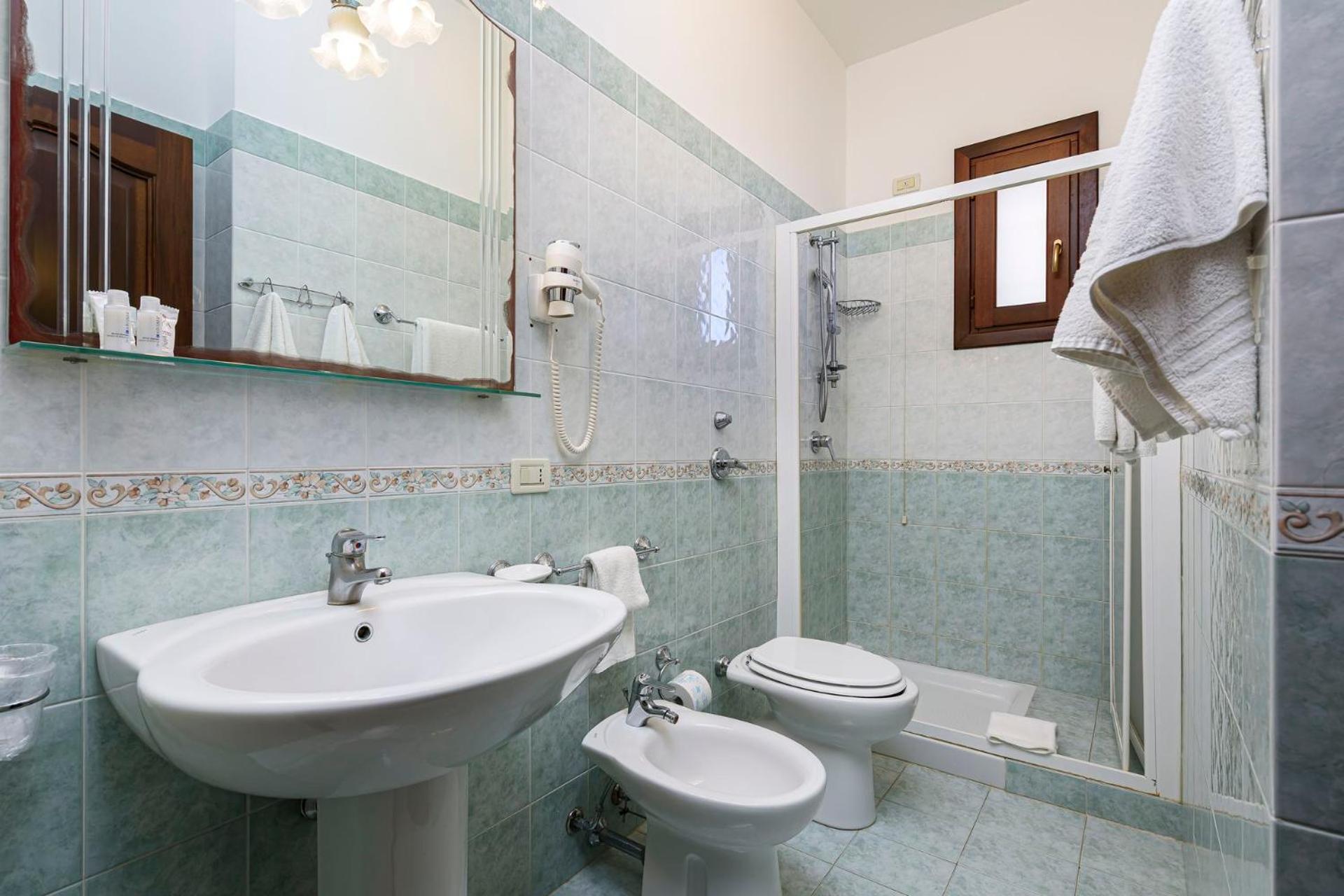 Araba Fenice Hotel 산비토로카포 외부 사진