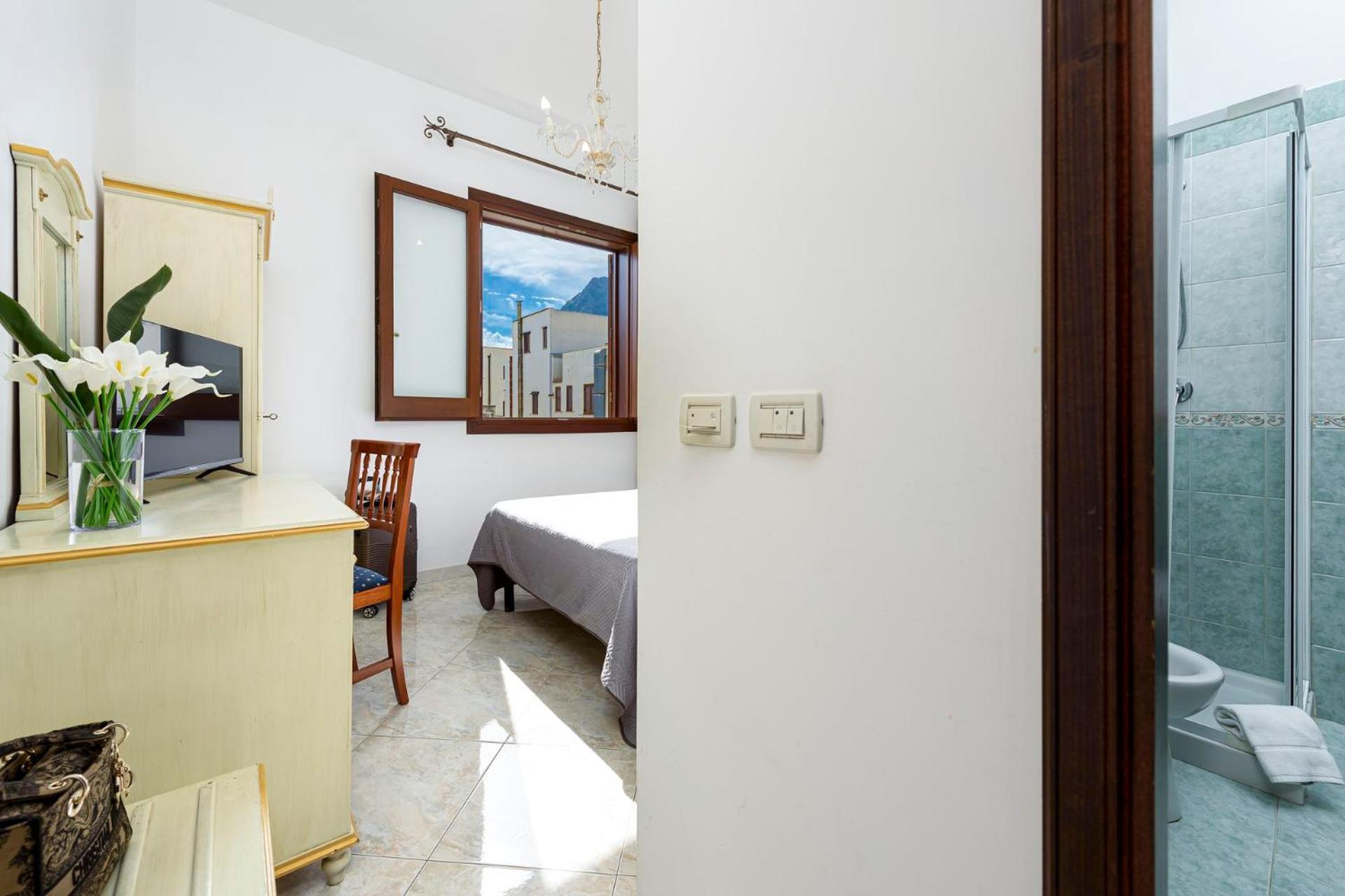 Araba Fenice Hotel 산비토로카포 외부 사진