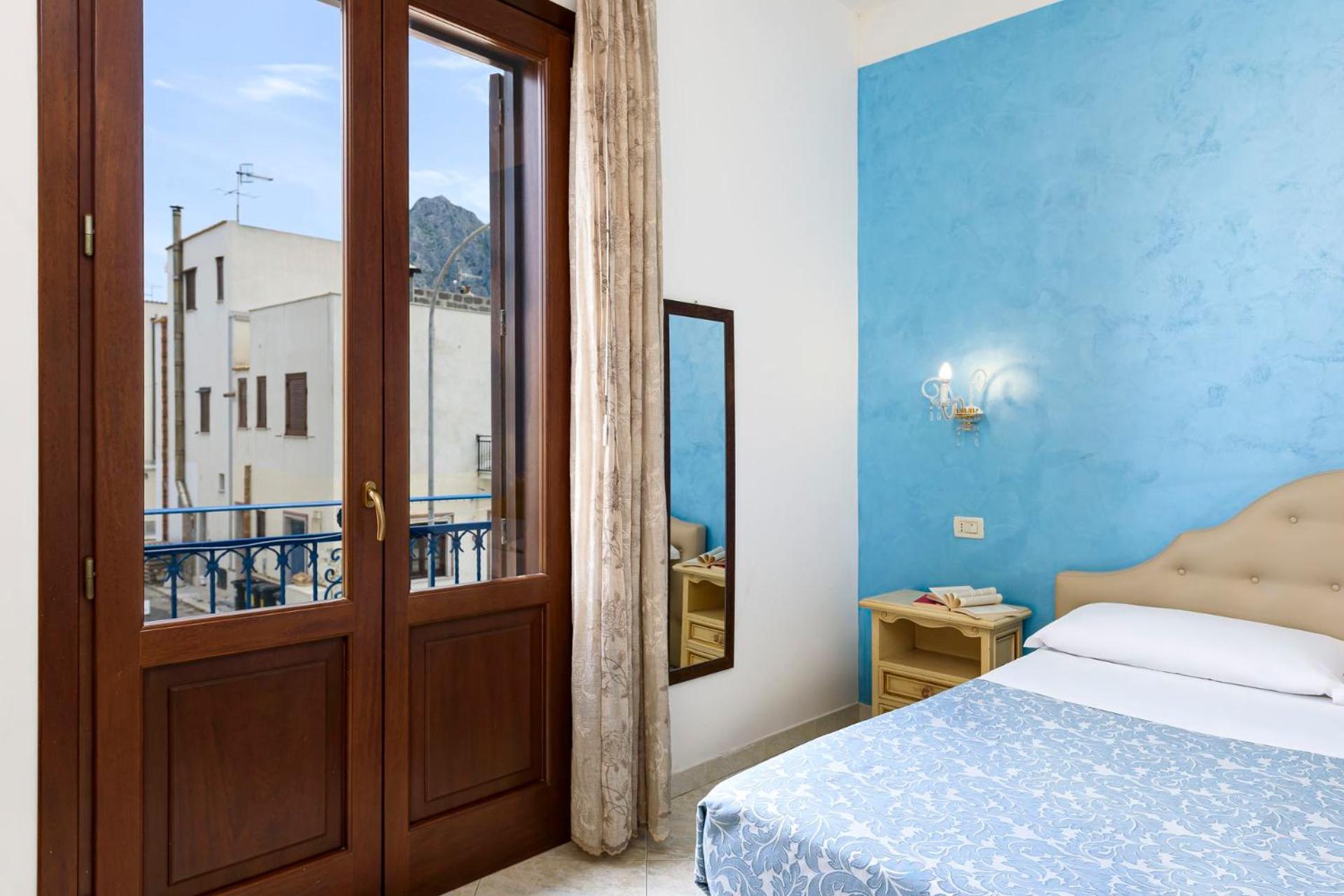 Araba Fenice Hotel 산비토로카포 외부 사진