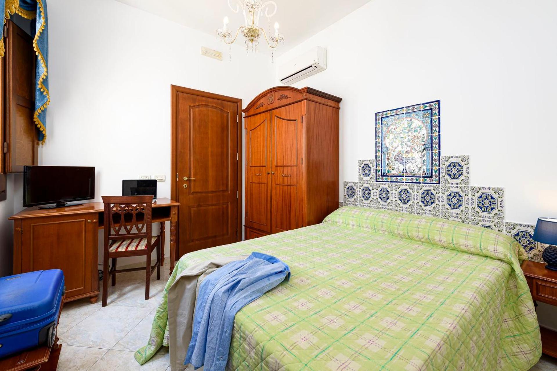 Araba Fenice Hotel 산비토로카포 외부 사진